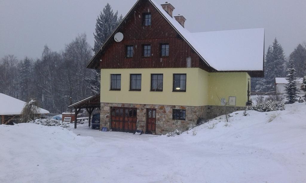 Apartments Vecernik Rokytnice ロキトニツェ・ナト・イゼロウ エクステリア 写真