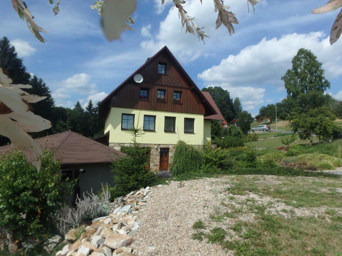 Apartments Vecernik Rokytnice ロキトニツェ・ナト・イゼロウ エクステリア 写真